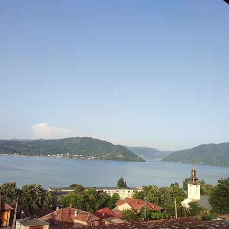 Hotel Casa Rebeca Orşova Esterno foto
